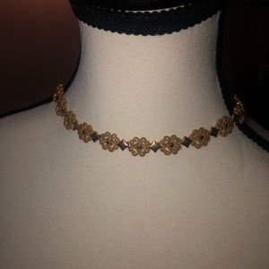 Avon Gold Chocker